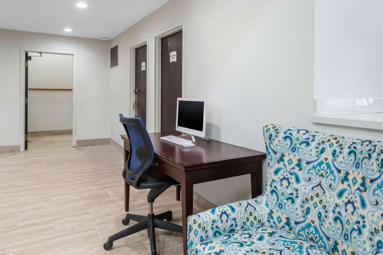 Quality Inn Coraopolis Luaran gambar